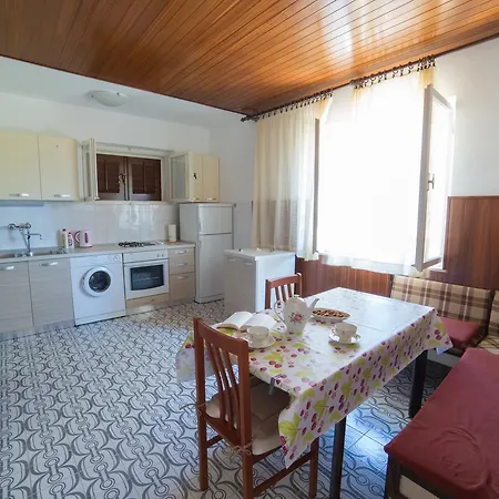 Andrea Apartment