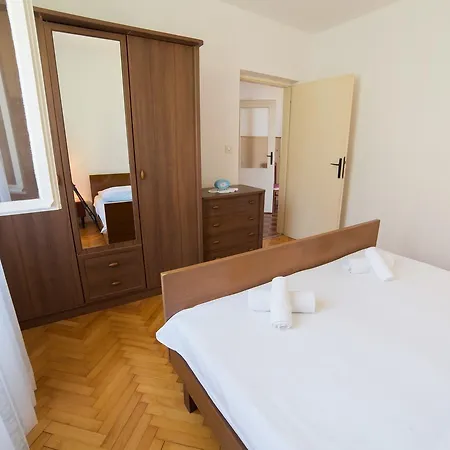 Apartment Andrea Supetar
