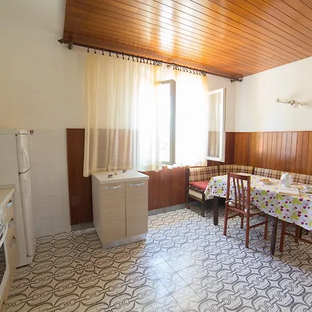 Apartment Andrea *